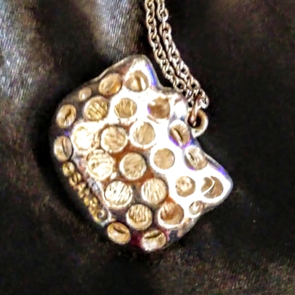 COPY - Hello Kitty necklace by Sanrio - Picture 2 of 3
